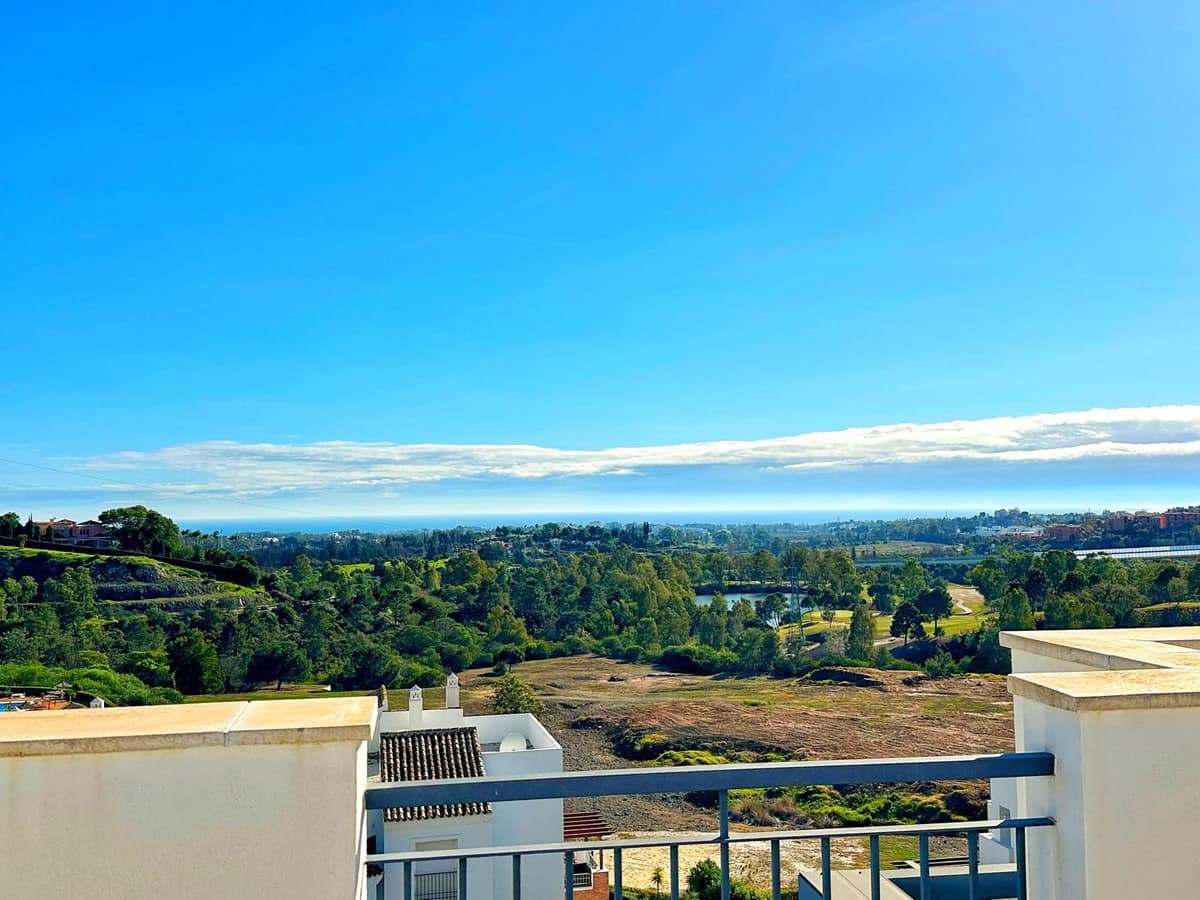 Duplexpenthouse met panoramisch zeezicht in Los Arqueros, Benahavís in Los Arqueros - foto 9