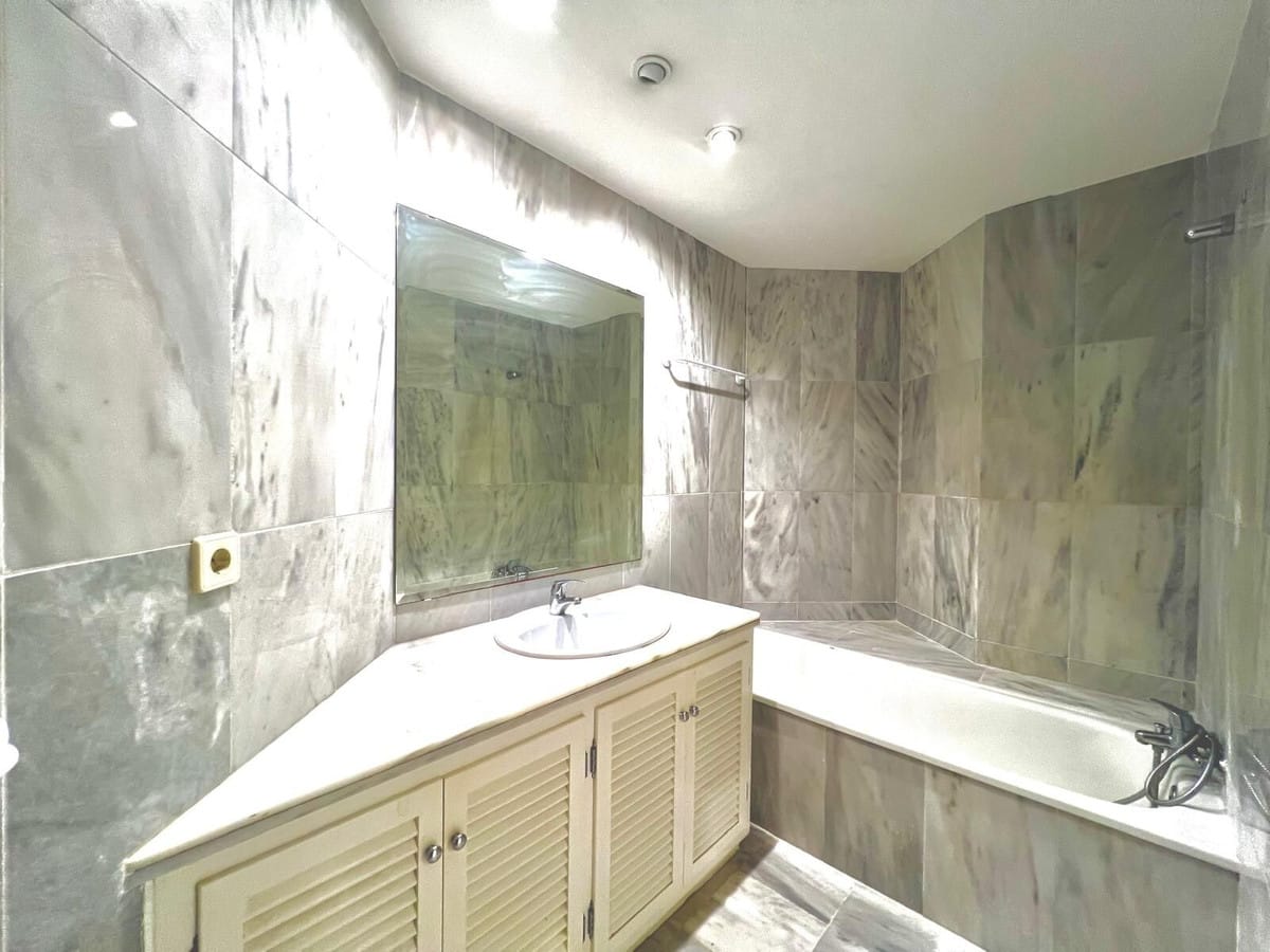 Drie-slaapkamerappartement in Marbella in Marbella - foto 16