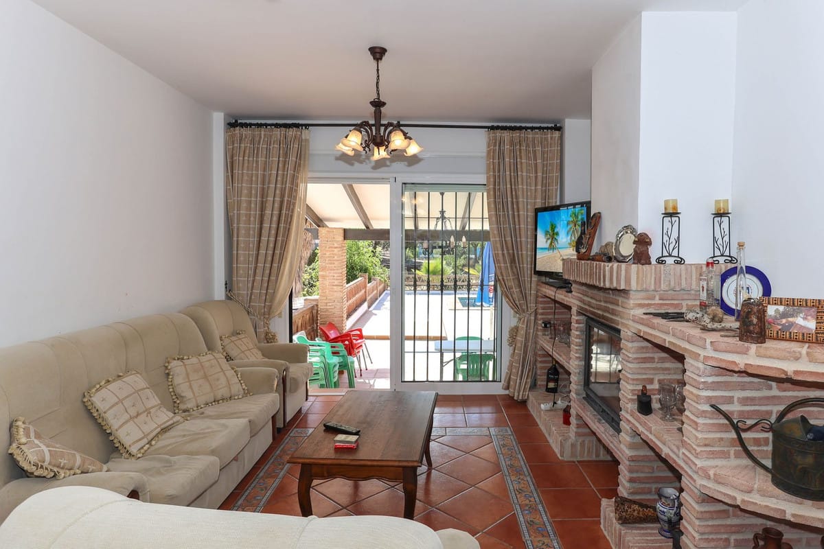 Huis met 3 slaapkamers in Guaro in Guaro - foto 9