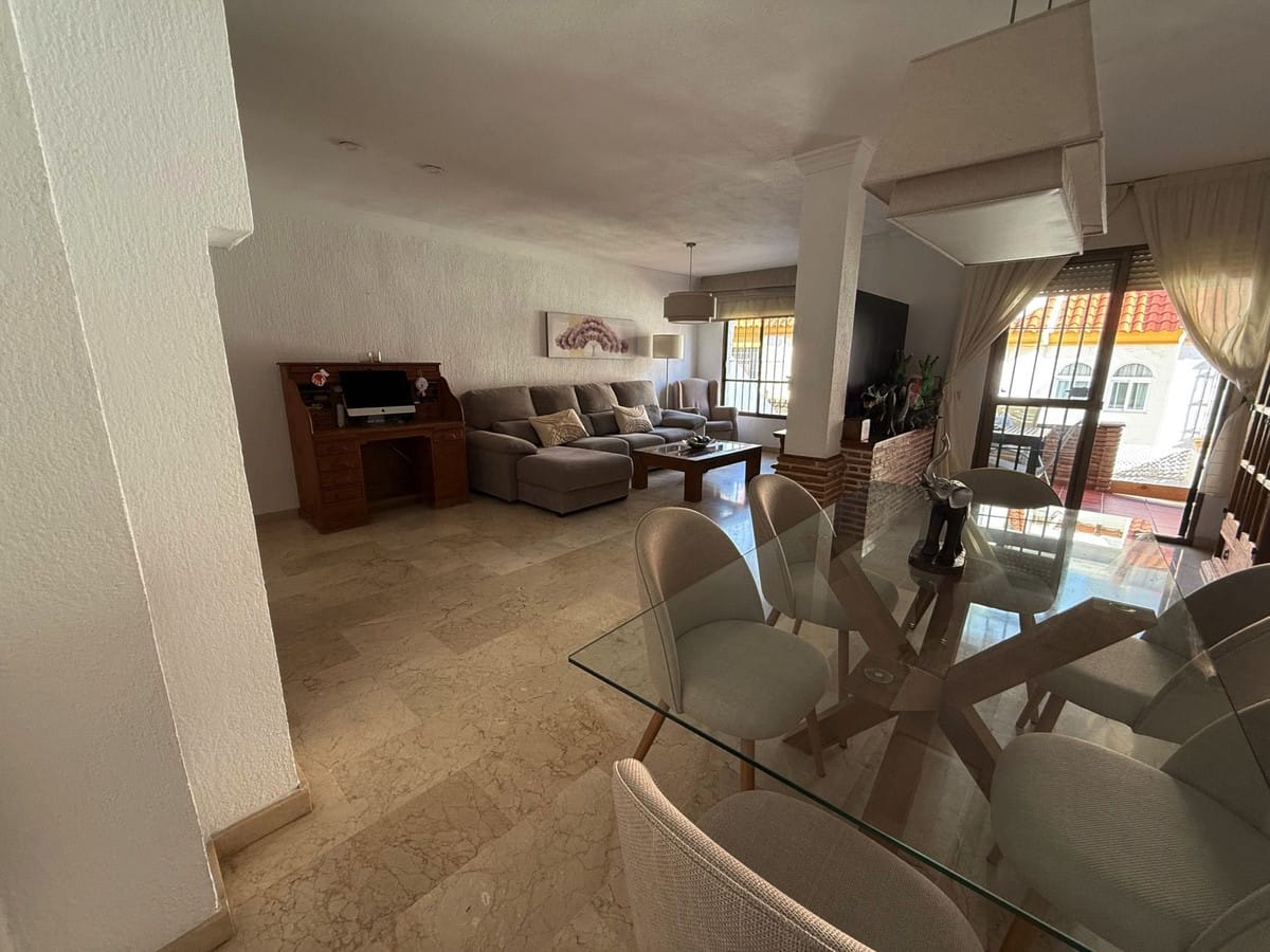 4-slaapkamer stadswoning met privégarage in Estepona – Las Mesas in Estepona - foto 4
