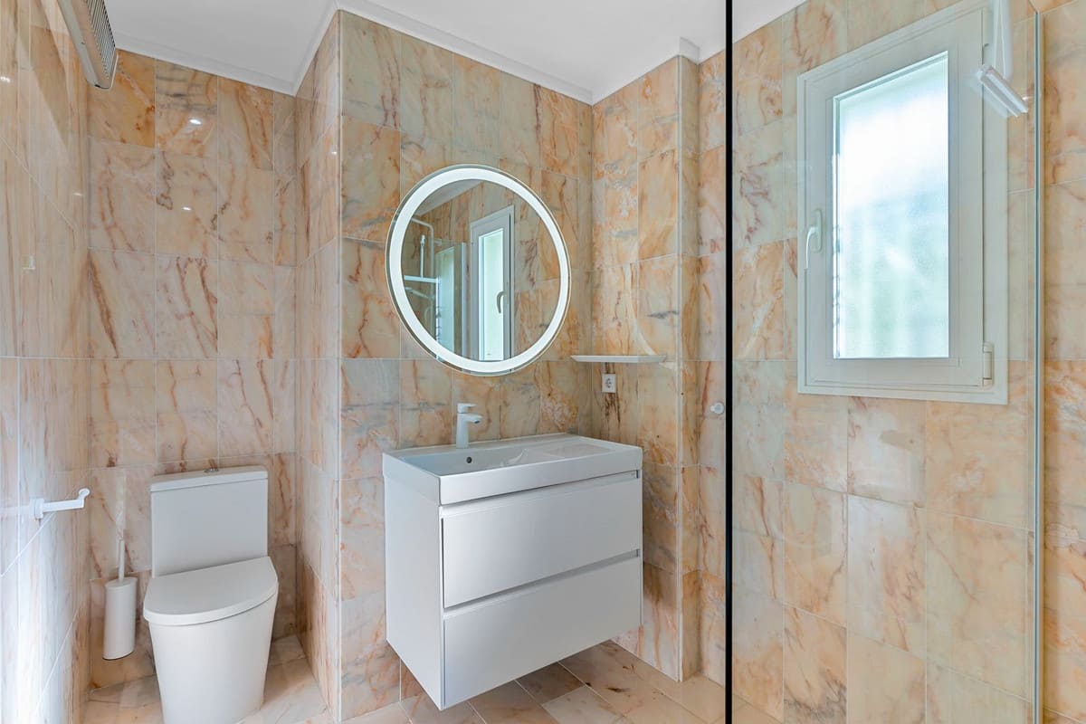 3-slaapkamer villa in El Paraiso Alto in El Paraiso - foto 8