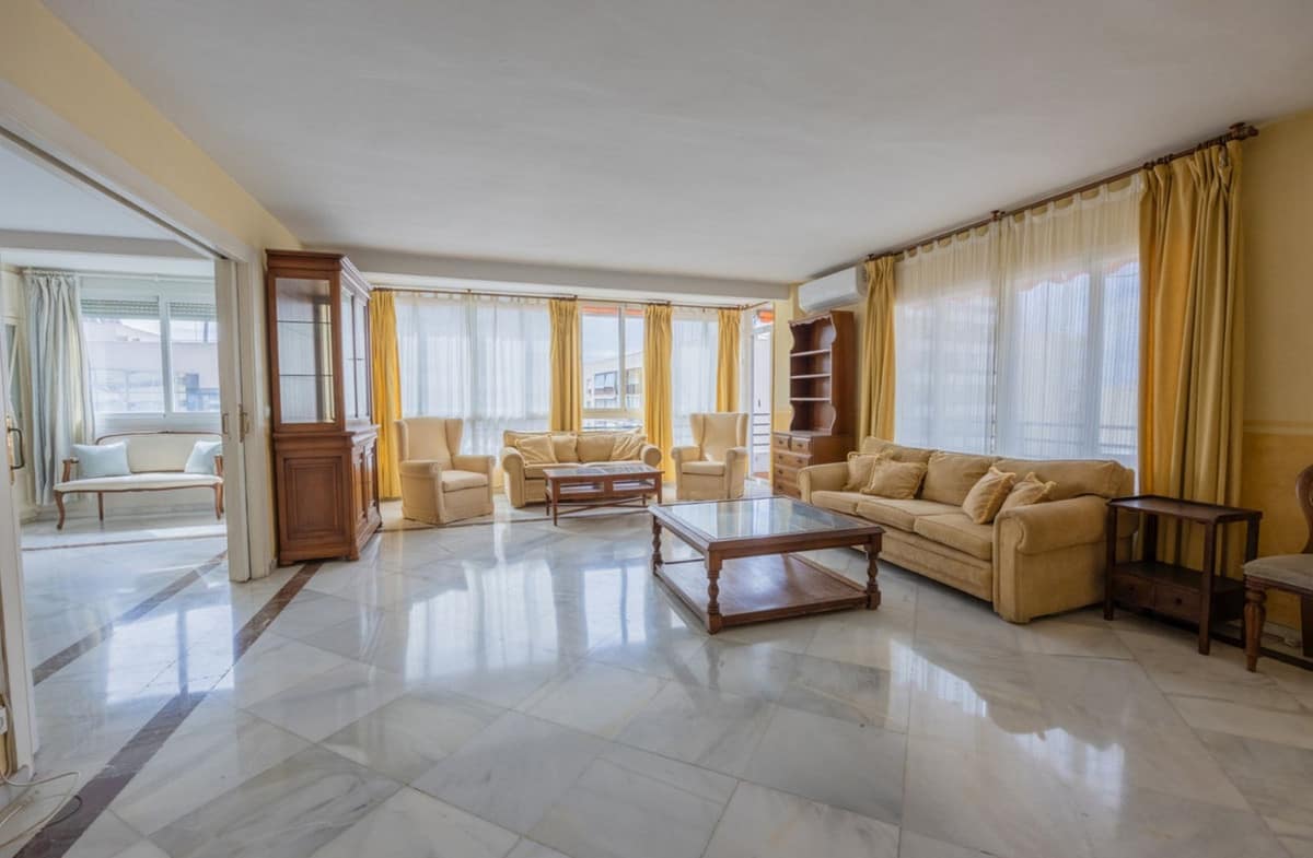Appartement met 4 slaapkamers in Marbella in Marbella - foto 8