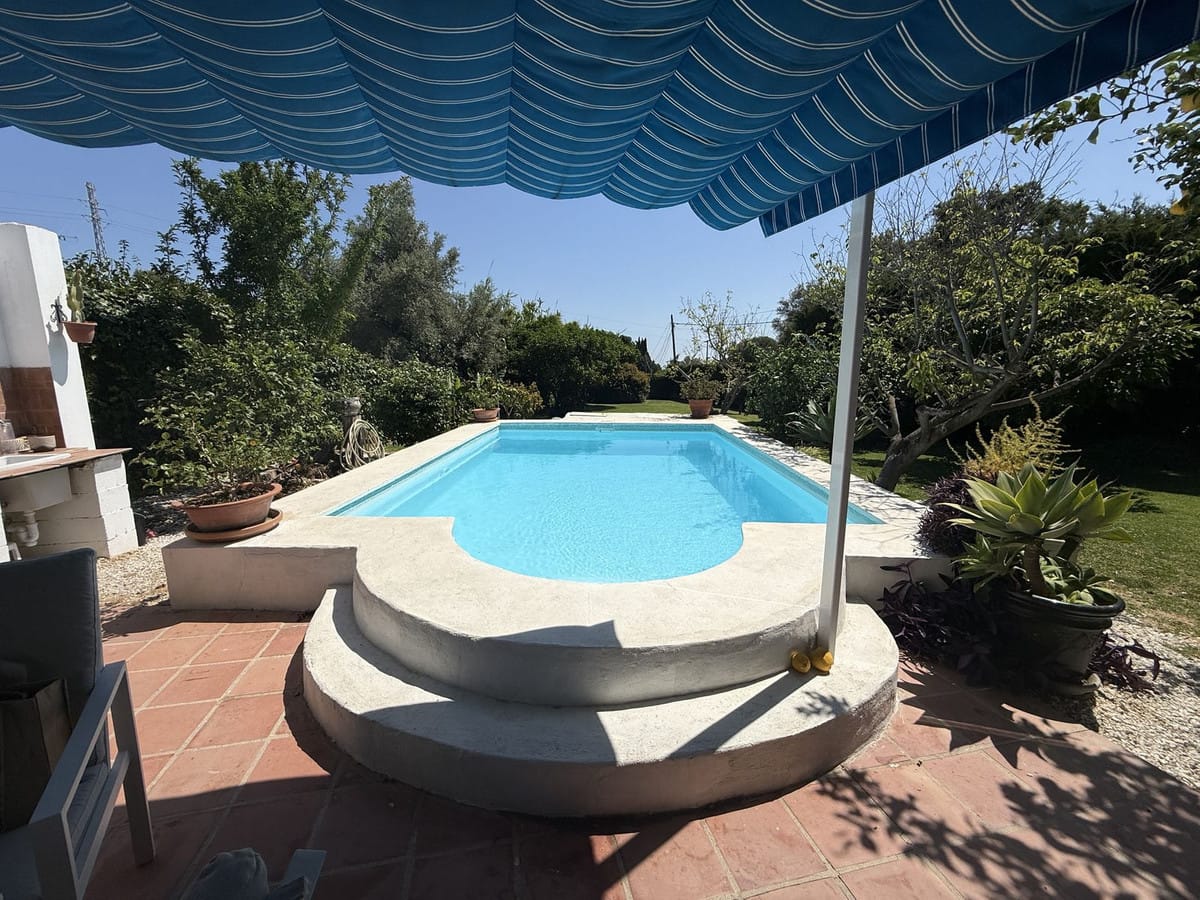2-slaapkamer finca met privéperceel en zwembad in Estepona in Estepona - foto 9