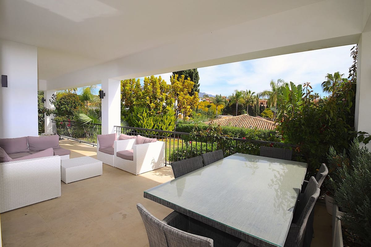 6-slaapkamer villa in Nueva Andalucía in Nueva Andalucía - foto 9