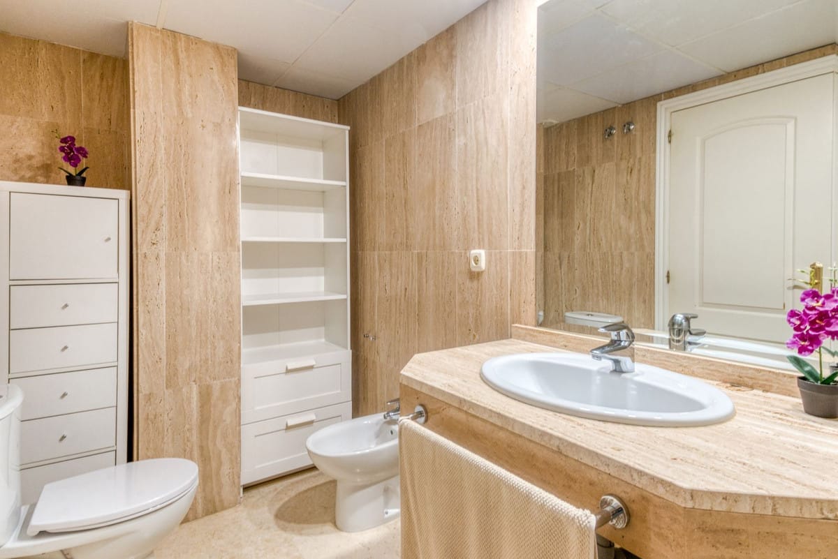 Appartement met zeezicht in Elviria | Los Lagos de Santa María Golf, Marbella Oost in Elviria - foto 15