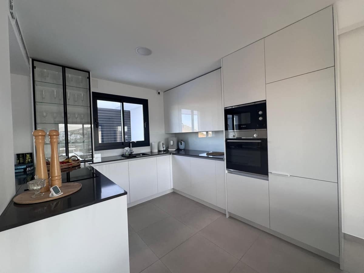 Exclusieve penthouse met spectaculair wrap-around-terras van 207 m² in La Cala de Mijas in La Cala de Mijas - foto 11