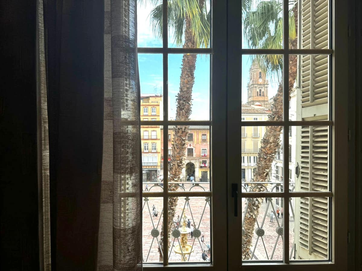 Drie slaapkamers appartement in Málaga in Málaga - foto 2