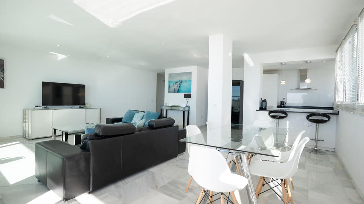 Drie-slaapkamer appartement aan het strand in Marbella in Marbella - foto 13