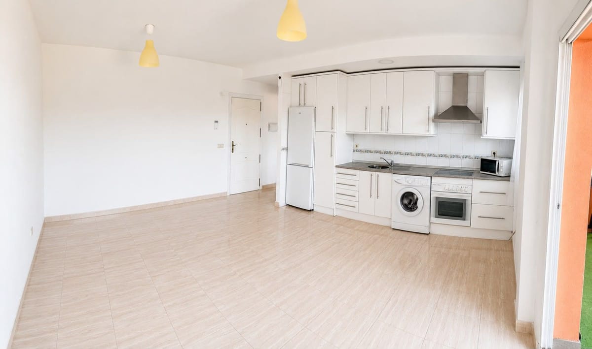 Licht 1-slaapkamer appartement met zeezicht-terras en privégarage – San Luis de Sabinillas in San Luis de Sabinillas - foto 5