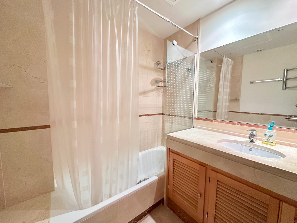 2-slaapkamer appartement in Puerto Banús, Marbella in Puerto Banús - foto 15