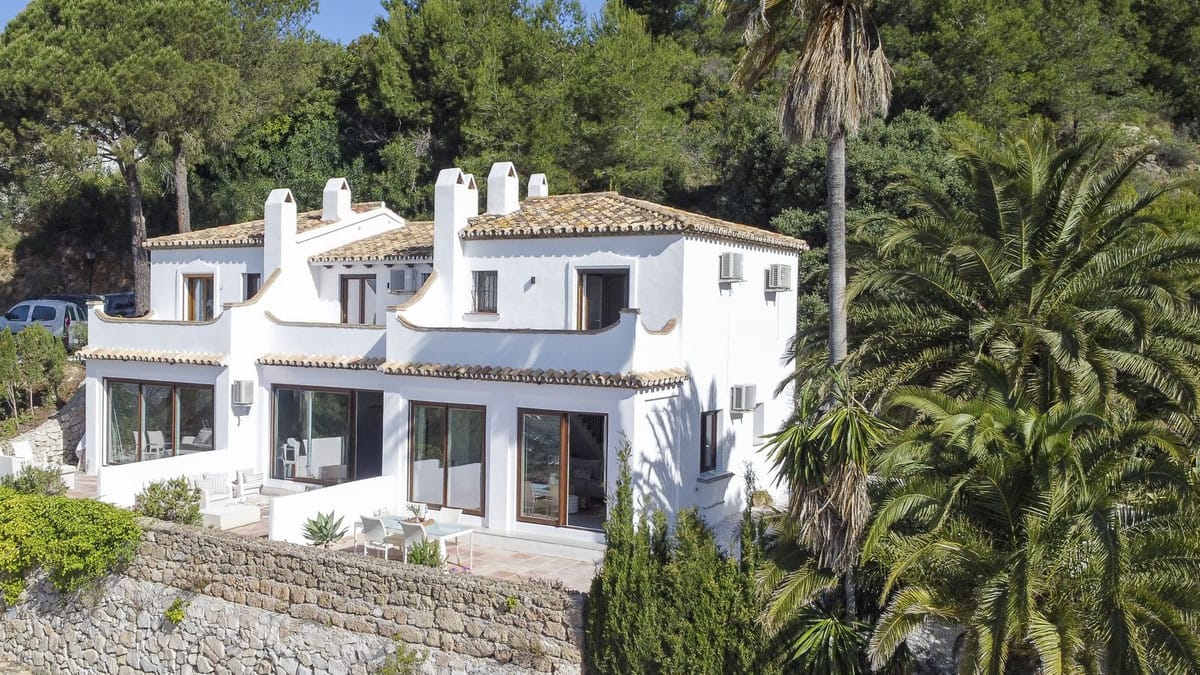 Volledig gerenoveerde hoekwoning in Mijas La Nueva met 180° panoramisch uitzicht in Mijas - foto 3