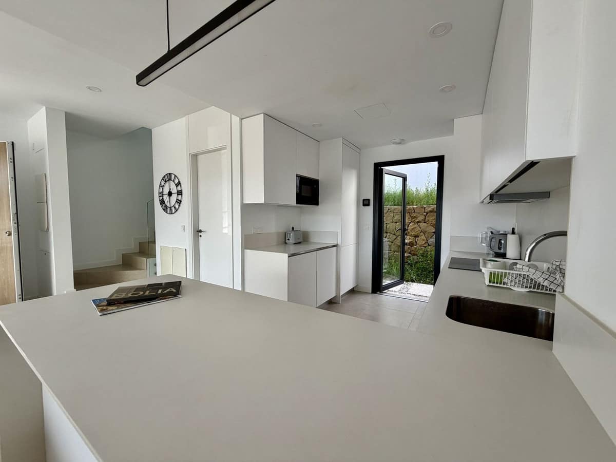 Moderne 3-slaapkamer villa in Atalaya te koop of te huur in Atalaya - foto 11