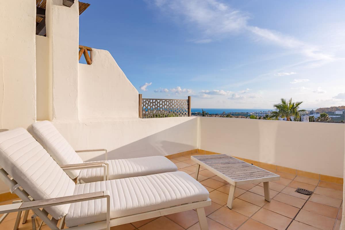 Luxueus duplex penthouse met panoramisch zeezicht – Estepona in Estepona - foto 17