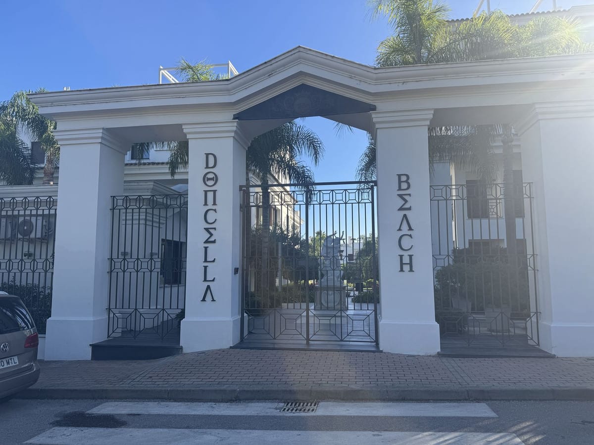 2-slaapkamer appartement aan het strand in Estepona in Estepona - foto 14