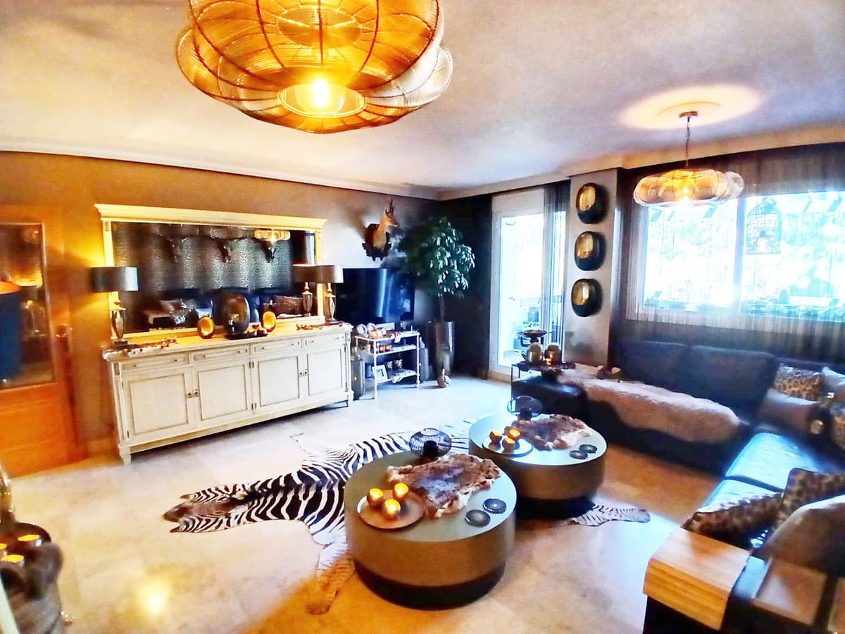 Uitzonderlijk ontworpen 3-slaapkamer duplex-appartement in Benalmádena in Benalmadena - foto 9