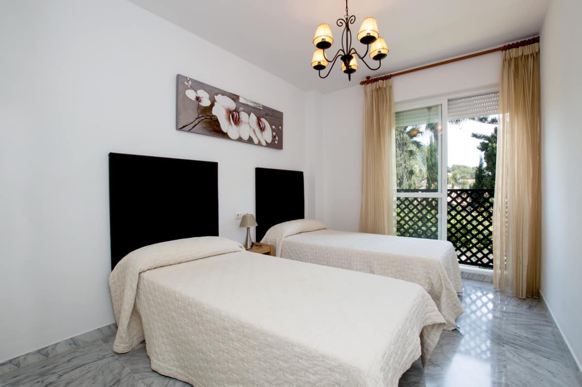 Drie-slaapkamerappartement in San Pedro de Alcántara aan de strandlijn in San Pedro de Alcántara - foto 17