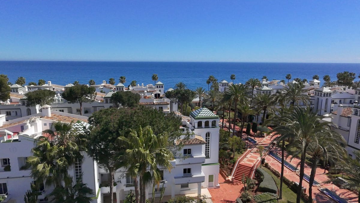 5 slaapkamers, 3 badkamers – Stadswoning in Dominion Beach, Estepona in Estepona - foto 14