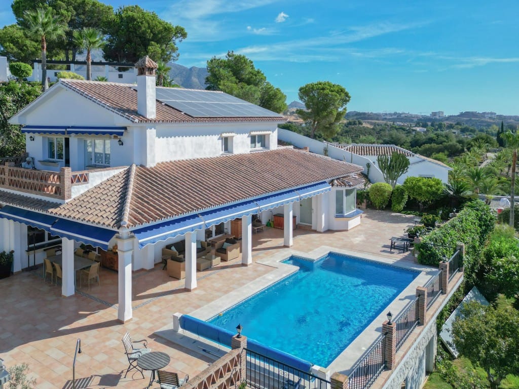 Exclusieve villa met zeezicht in Mijas – rustige locatie nabij de stad in Mijas - foto 2