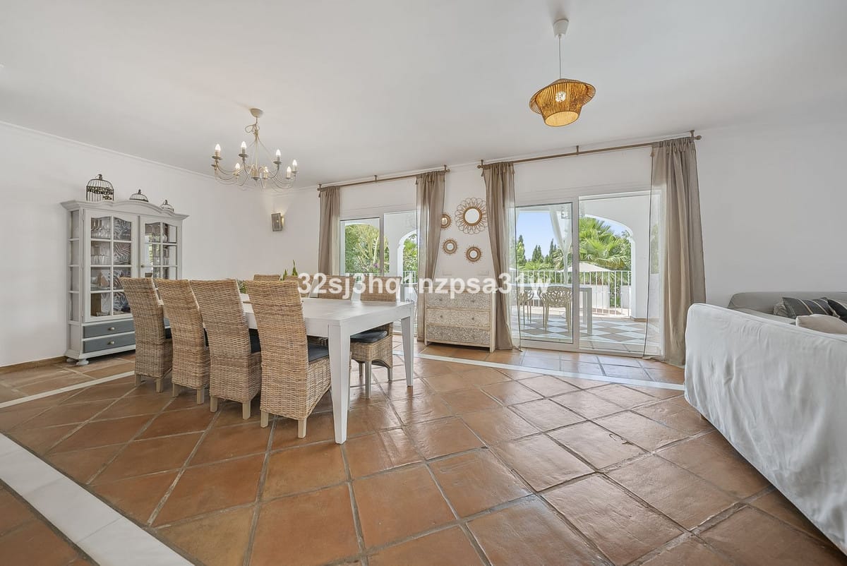 Villa met 6 slaapkamers in Estepona in Estepona - foto 8