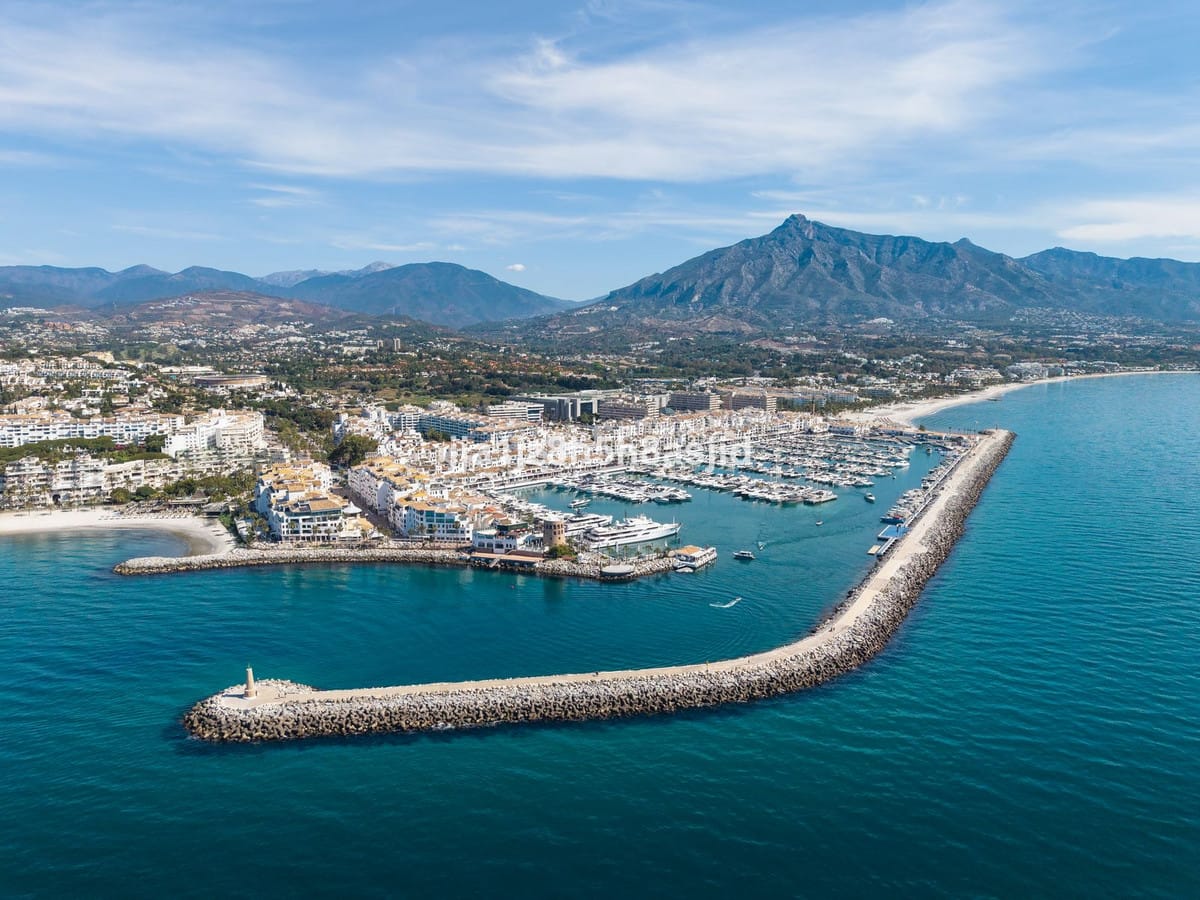 2 bedroom Apartment in Puerto Banús in Puerto Banús - foto 7