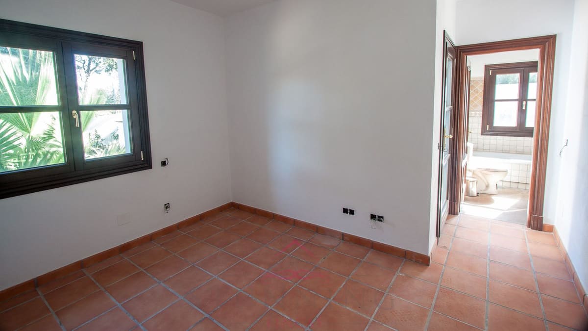 Finca met 4 slaapkamers in Casares in Casares - foto 16