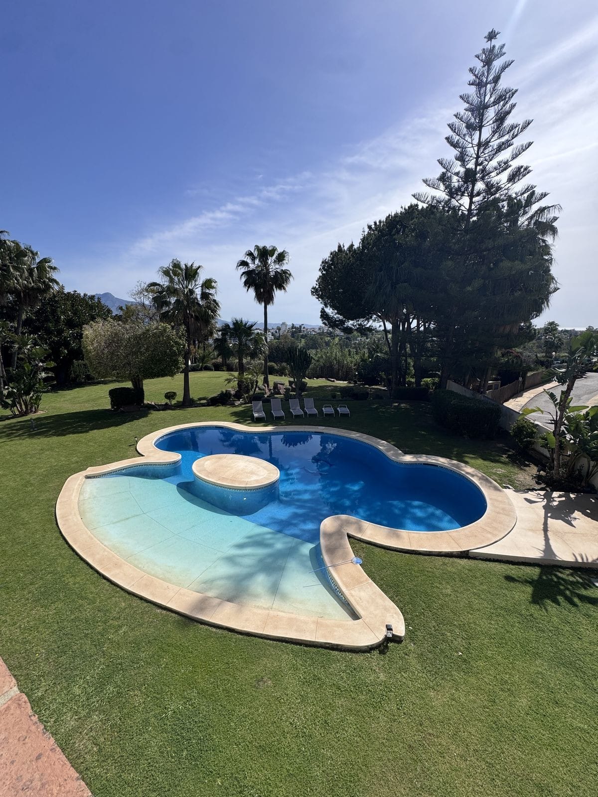 Drie-slaapkamer villa in Estepona in Estepona - foto 2