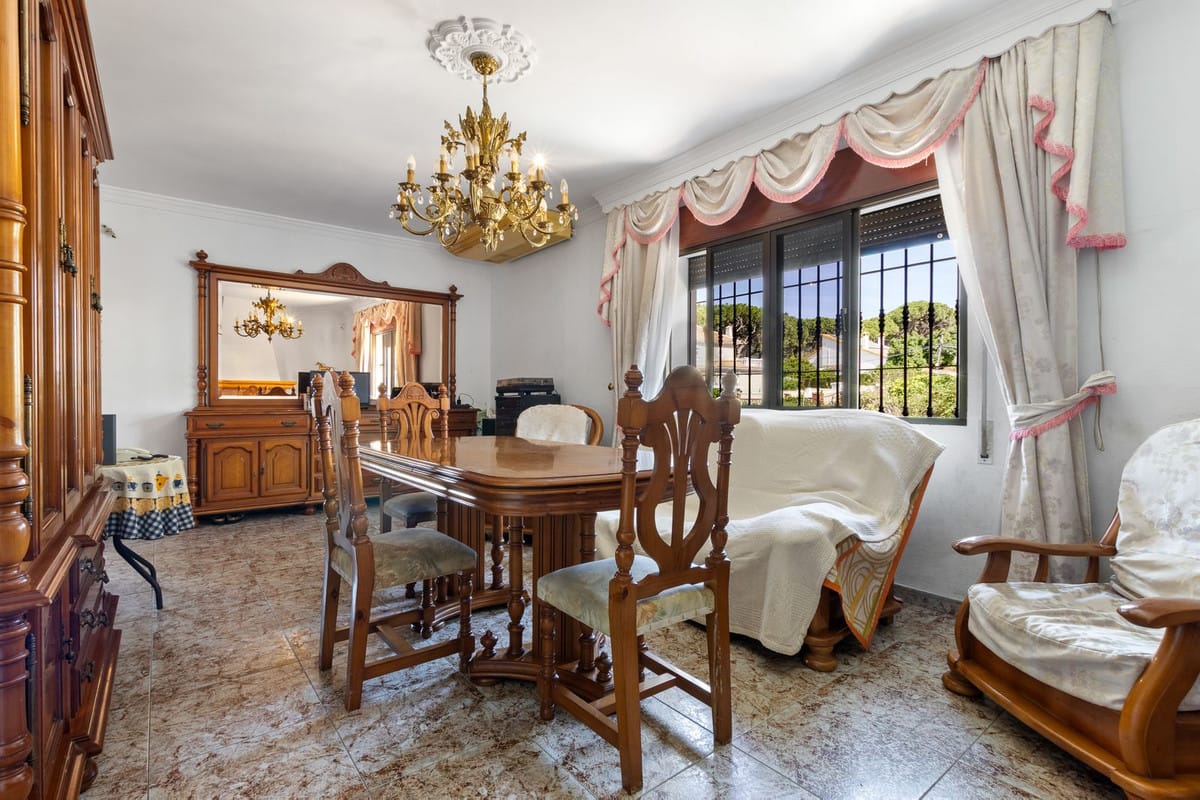 4-slaapkamerwoning in Los Pinos, Alhaurín de la Torre in Alhaurín de la Torre - foto 16