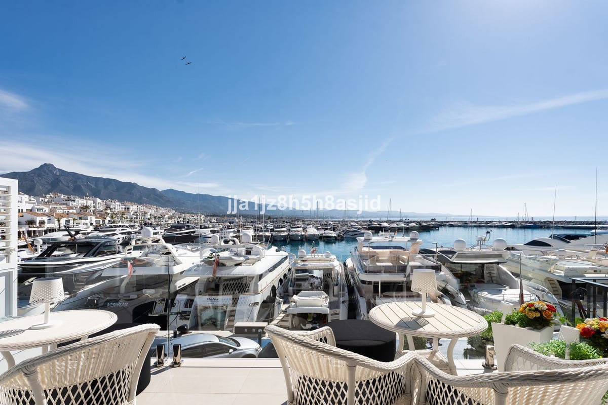 2 bedroom Apartment in Puerto Banús in Puerto Banús - foto 4