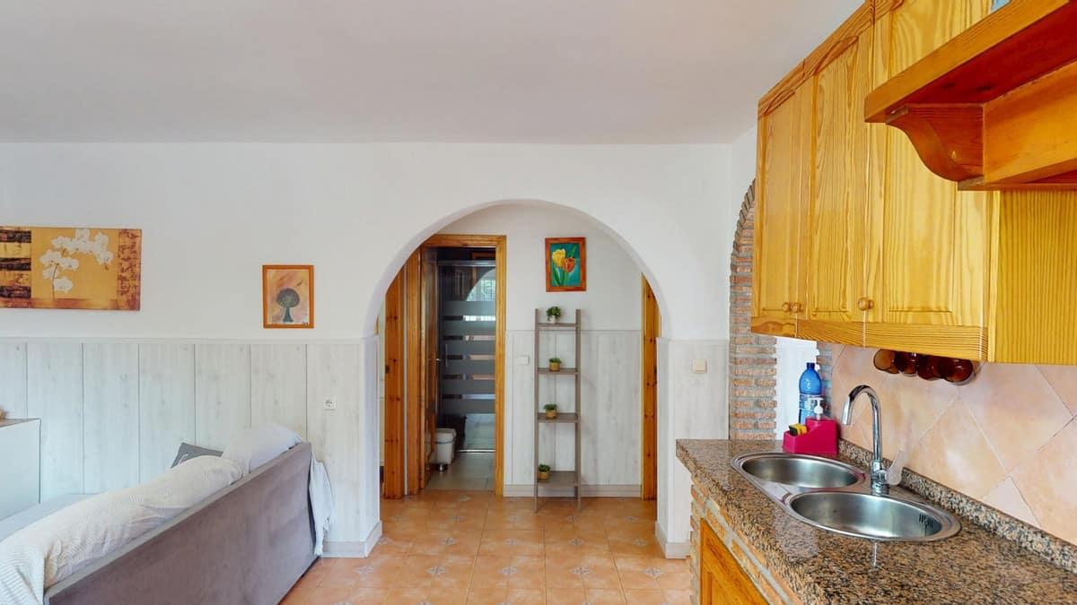 Huis met 3 slaapkamers in Sayalonga in Sayalonga - foto 17