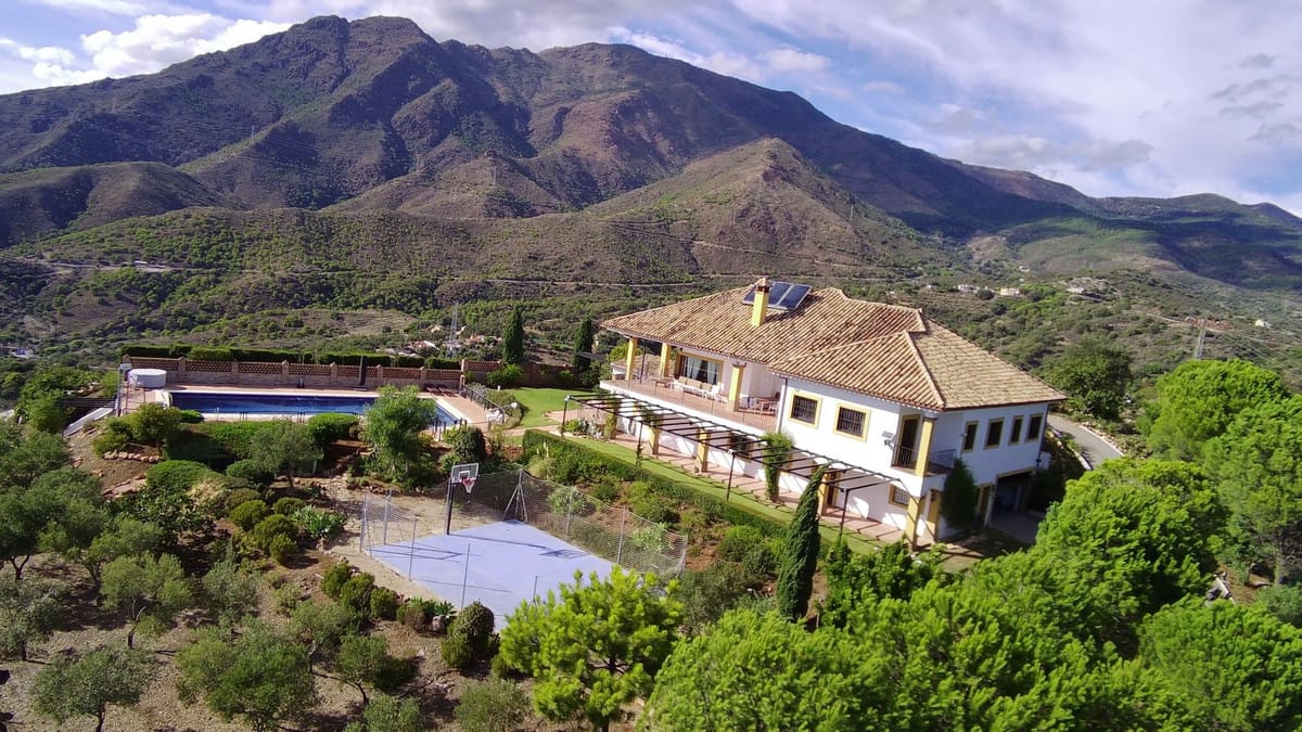 5-slaapkamer finca in Estepona met panoramisch uitzicht in Estepona - foto 4