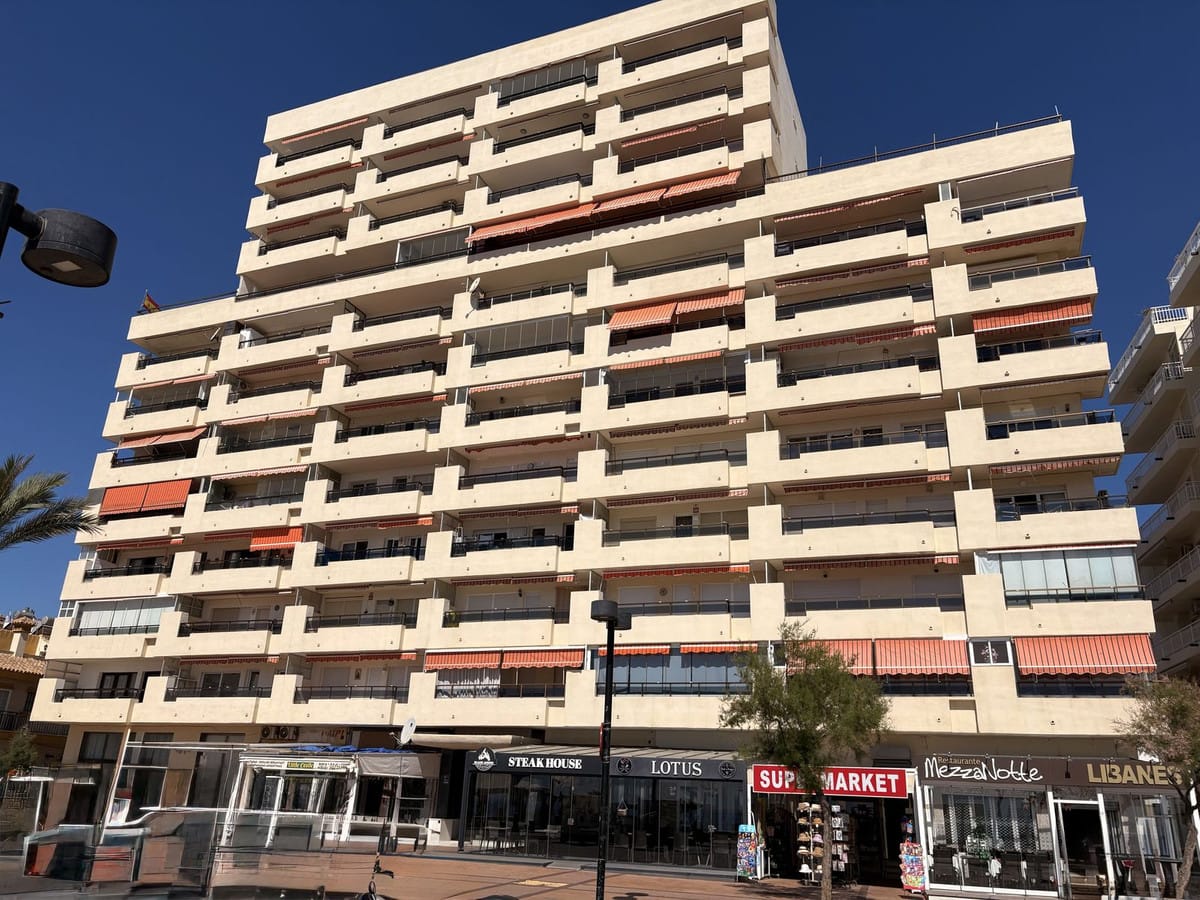 2-slaapkamerappartement aan boulevard Fuengirola – zeezicht en dubbele garage in Fuengirola - foto 2