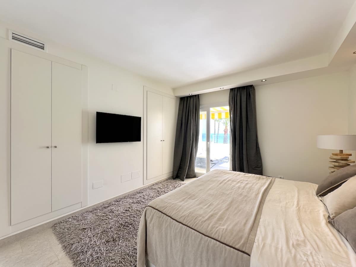Drie-slaapkamer penthouse met zeezicht in Estepona in Estepona - foto 10