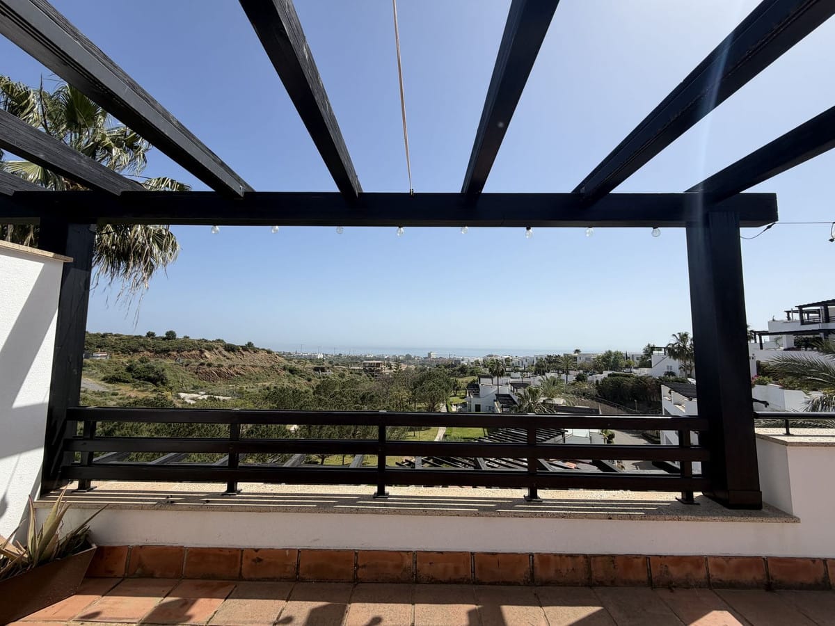 Drie slaapkamers, halfvrijstaande duplex-tussenwoning in Marbella (Santa Clara) in Marbella - foto 3