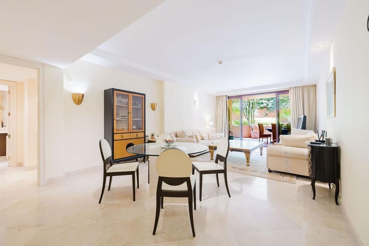 Appartement met 2 slaapkamers in Estepona in Estepona - foto 13