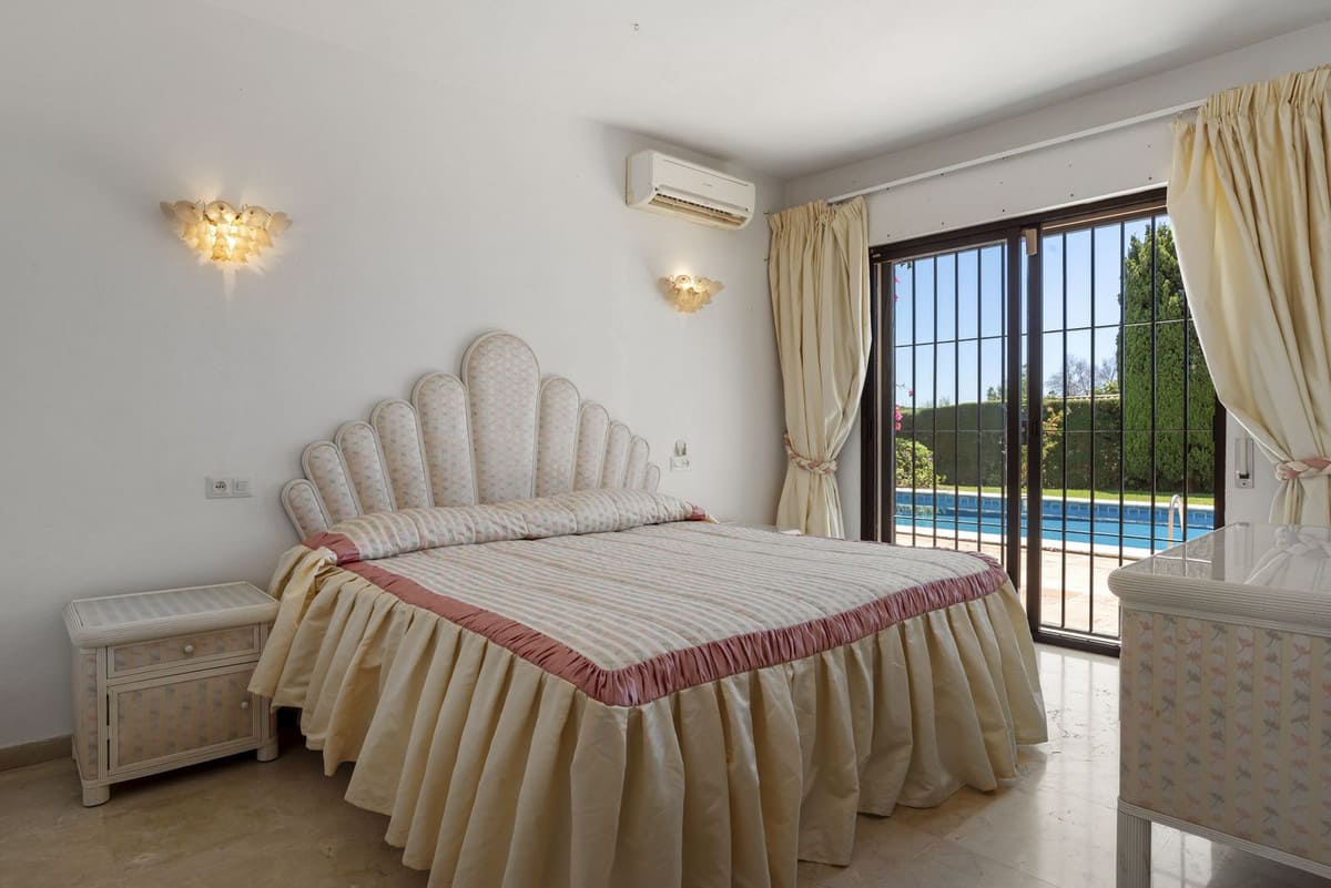 Villa met 4 slaapkamers in Las Chapas in Las Chapas - foto 13