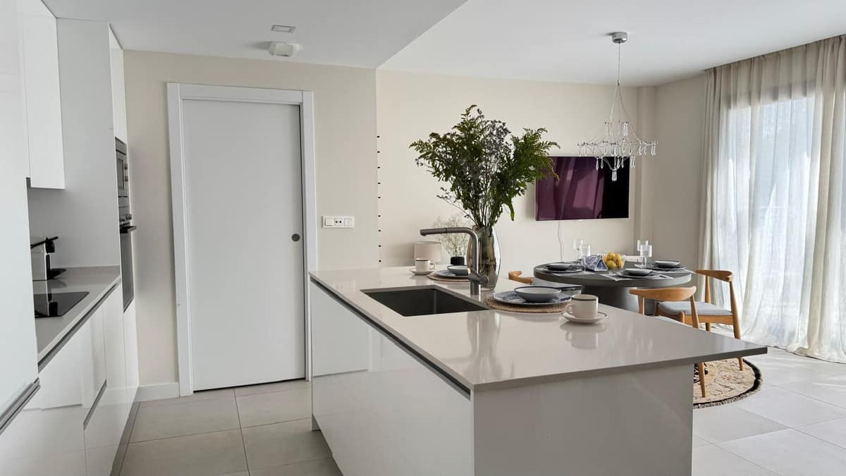 Drie-slaapkamer-appartement met zeezicht in Las Mesas Homes, Estepona in Estepona - foto 3