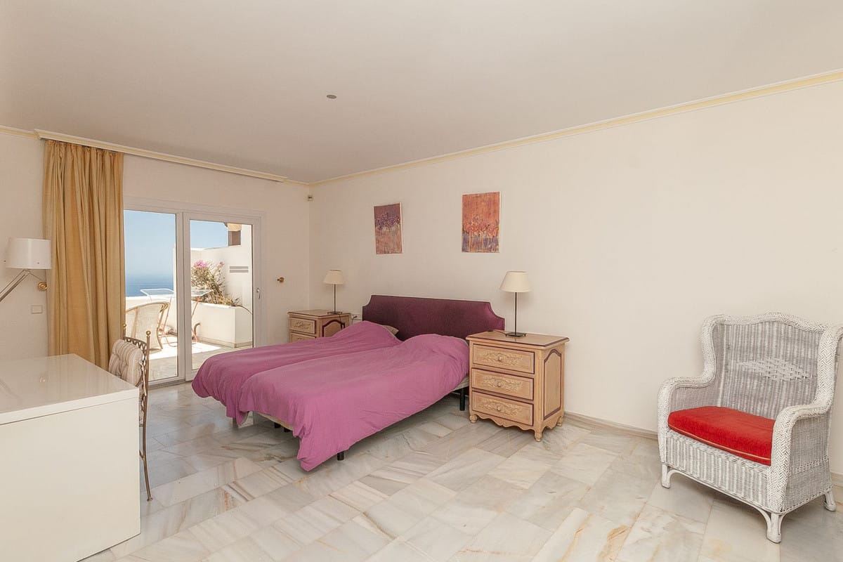 Prachtig 3-slaapkamer appartement met panoramisch zeezicht in La Mairena in La Mairena - foto 5