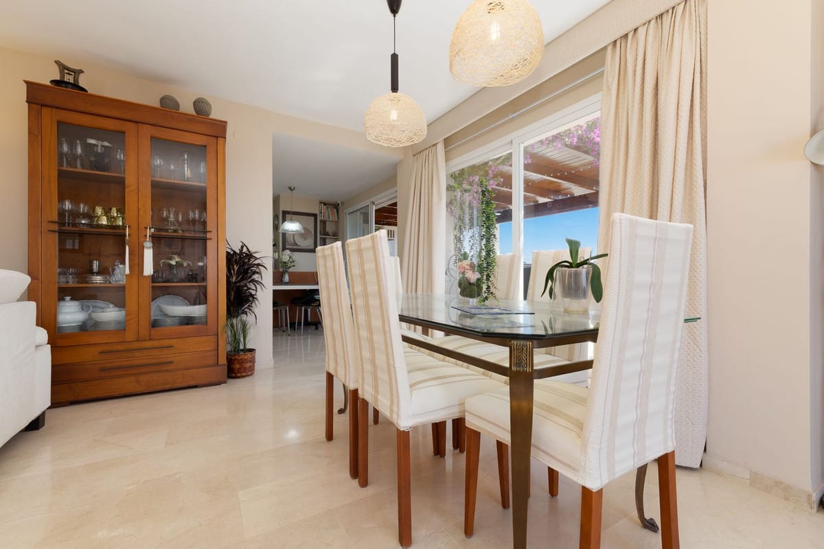 3 bedroom Apartment in Estepona in Estepona - foto 7