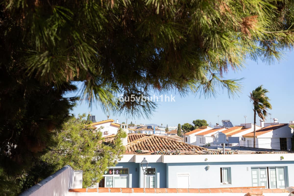 Vrijstaande villa met 5 slaapkamers in Torremolinos (El Pinillo) in Torremolinos - foto 13