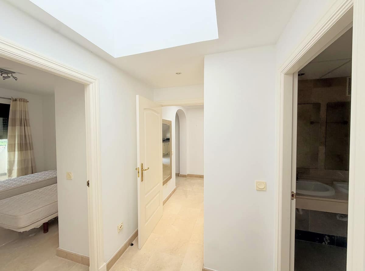 2-slaapkamer penthouse met zeezicht in La Duquesa in La Duquesa - foto 19