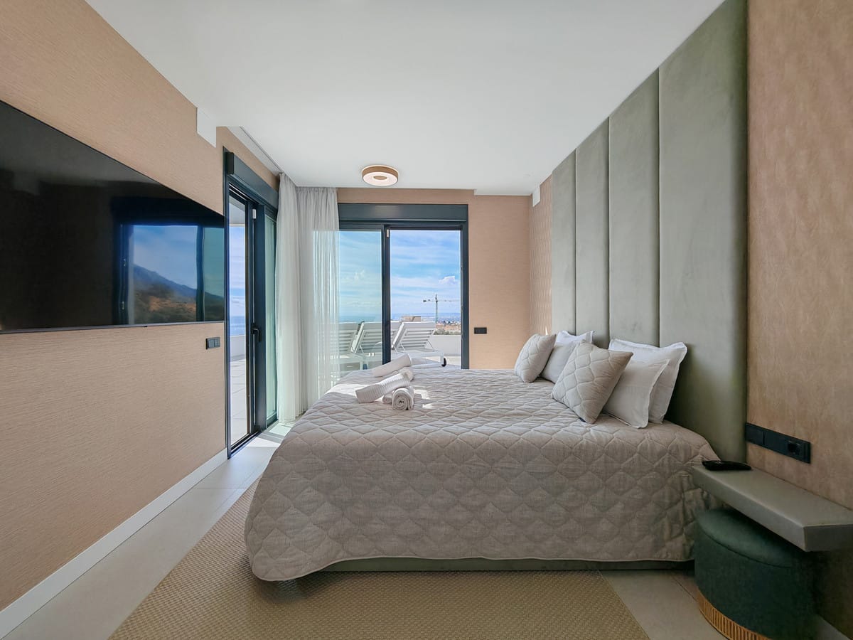 Duplex-penthouse met 3 slaapkamers in Altos de los Monteros, Marbella in Altos de los Monteros - foto 12