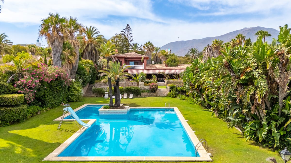Villa met 9 slaapkamers in Estepona in Estepona - foto 4