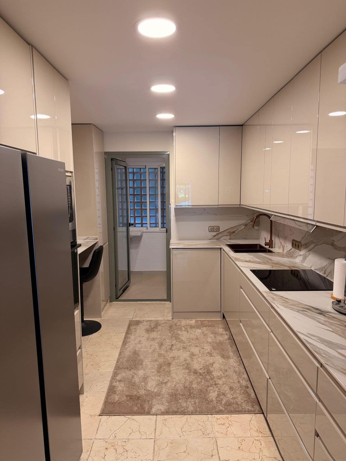 Drie-slaapkamer appartement in Estepona in Estepona - foto 13