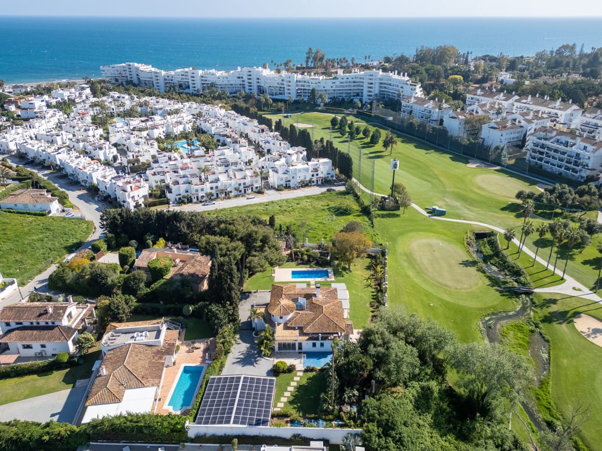 Villa Los Leones – Linda Vista, San Pedro de Alcántara | frontline golf in San Pedro de Alcántara - foto 3