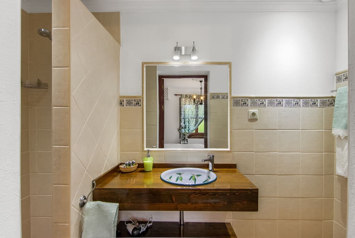 Finca met 6 slaapkamers en Bed & Breakfast-optie in Canillas de Albaida, Málaga in Canillas de Albaida - foto 16