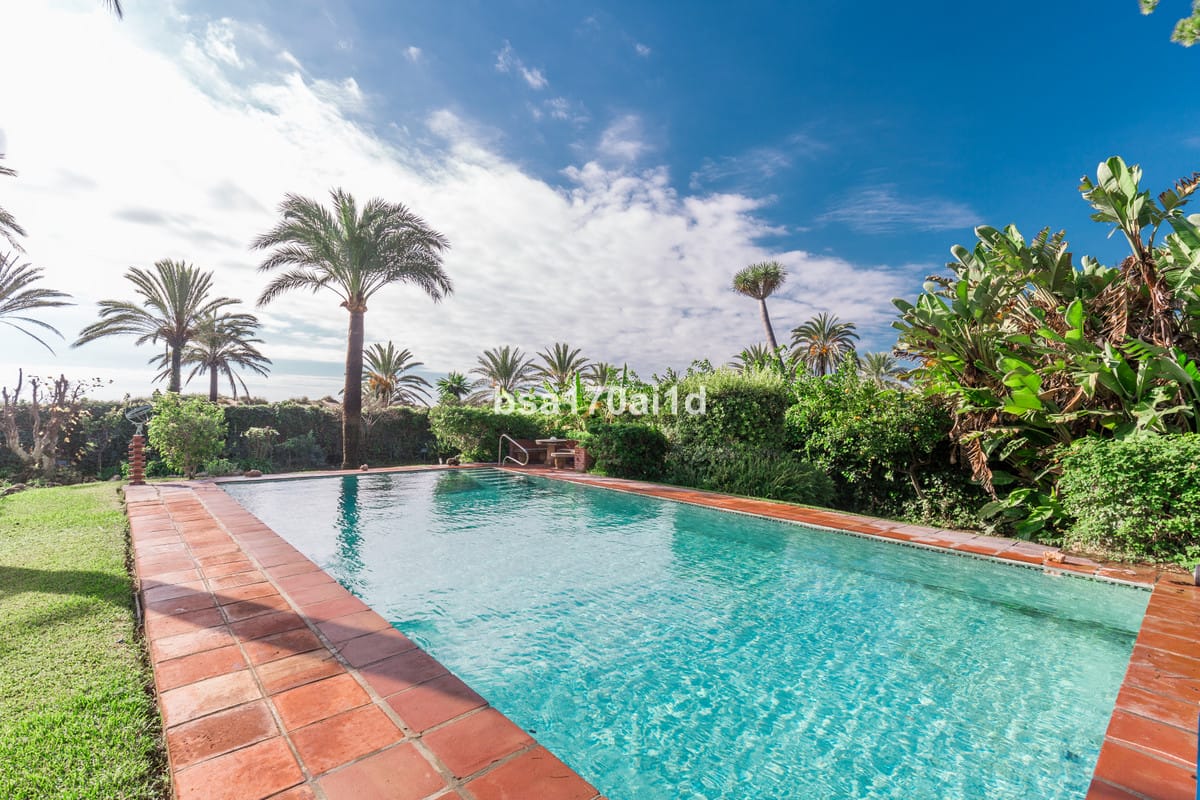 Villa met 5 slaapkamers in Los Monteros in Los Monteros - foto 6
