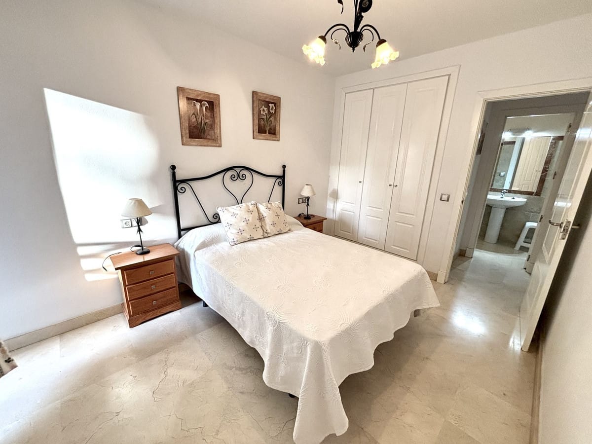 Appartement op de begane grond in Estepona, Costa del Sol in San Luis de Sabinillas - foto 10