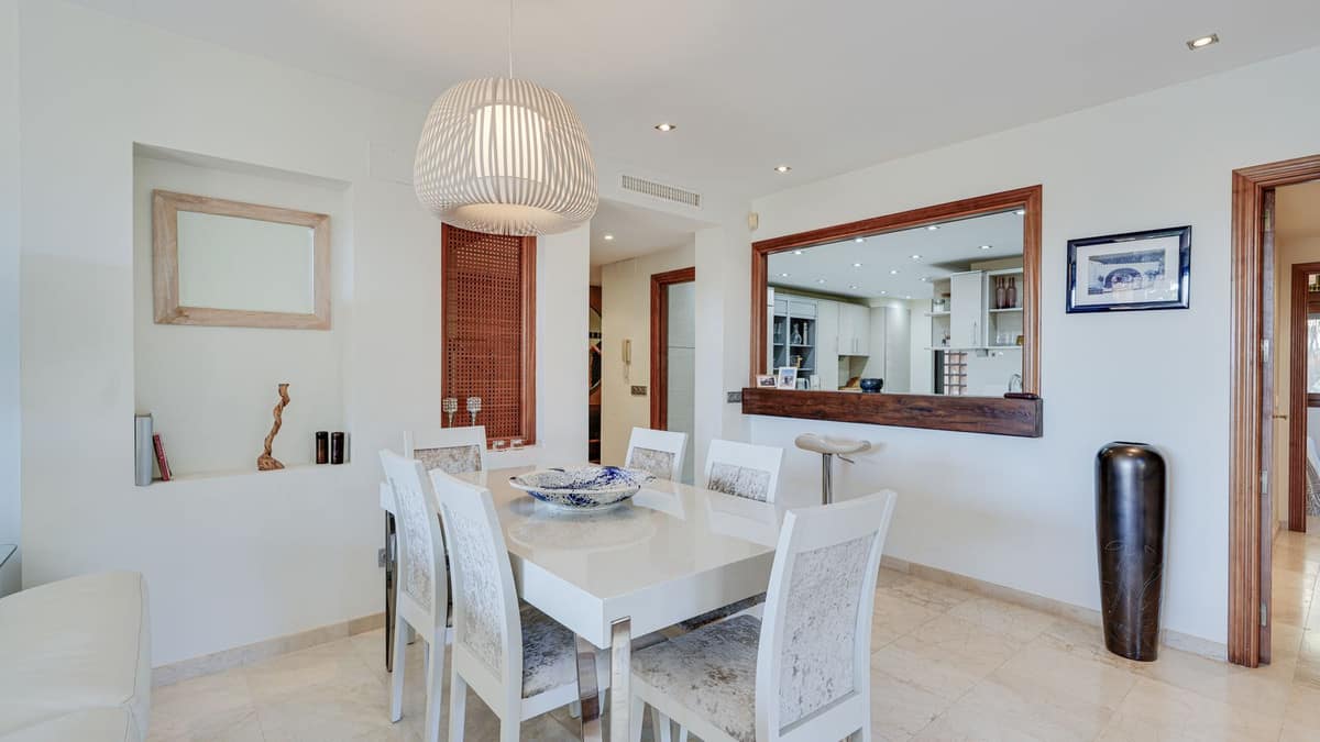 3 bedroom Apartment in Estepona in Estepona - foto 9