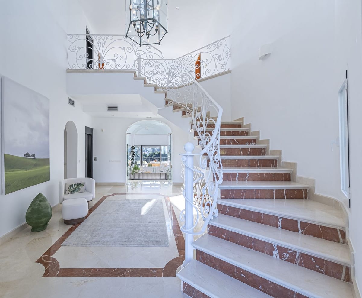 Villa met 7 slaapkamers in Nueva Andalucía in Nueva Andalucía - foto 17