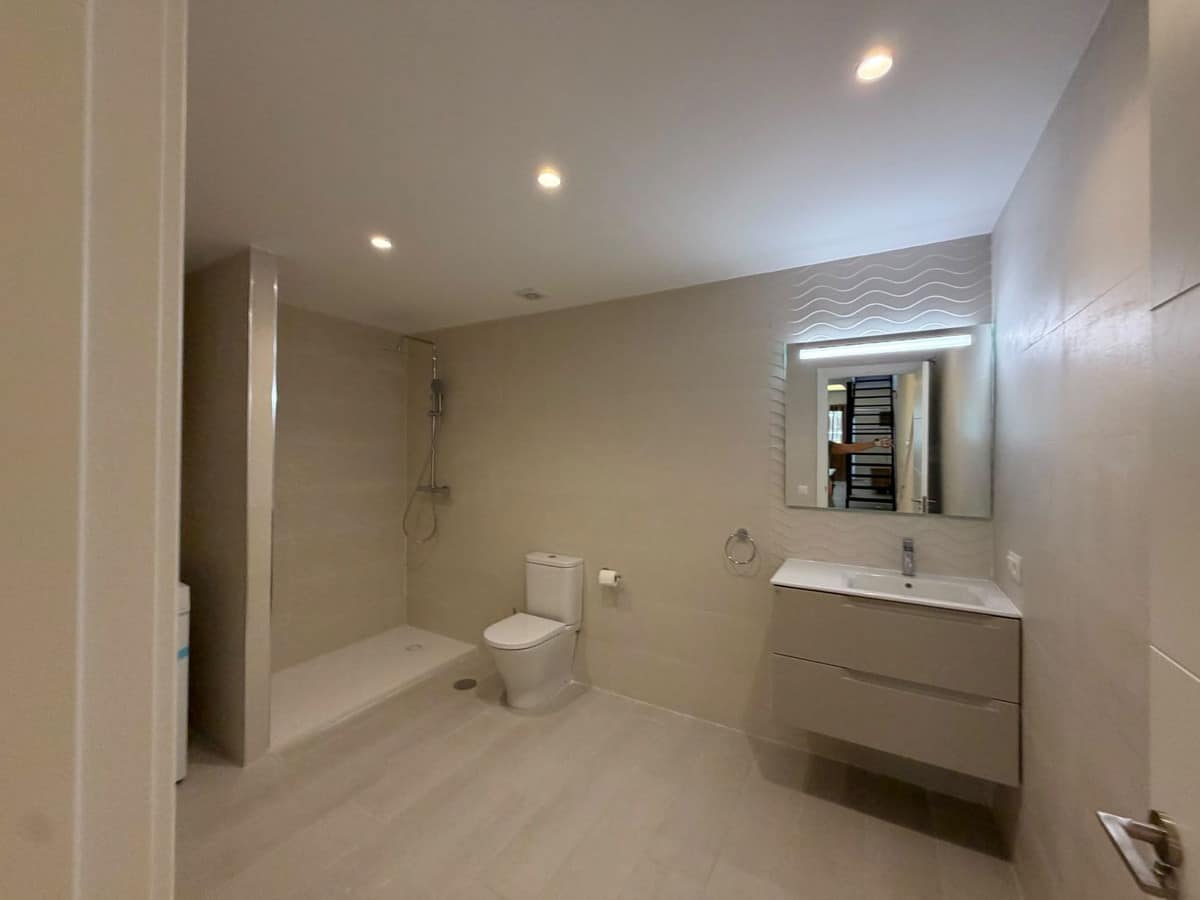 Appartement met 2 slaapkamers in Torremolinos in Torremolinos - foto 13